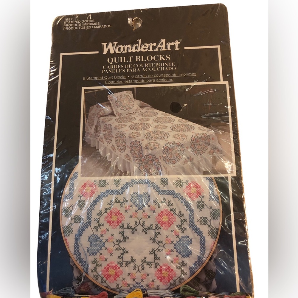 WonderArt Vintage Quilt Blocks 6 Stamped Floral Wreath Quilt Blocks 17" X 17 New